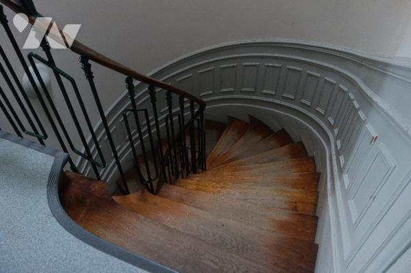 AVIS D'APPEL D'OFFRES EN VUE DE LA CESSION D'UN IMMEUBLE DOMANIAL