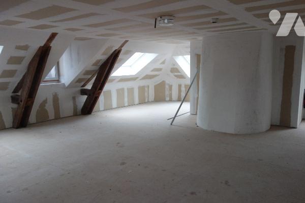 AVIS D'APPEL D'OFFRES EN VUE DE LA CESSION D'UN IMMEUBLE DOMANIAL