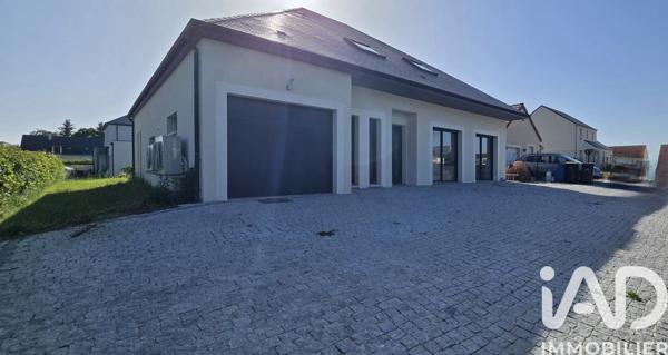 Maison à vendre 7 pièces 204 m² Saint-Ay