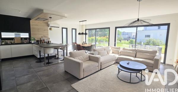 Maison à vendre 7 pièces 204 m² Saint-Ay