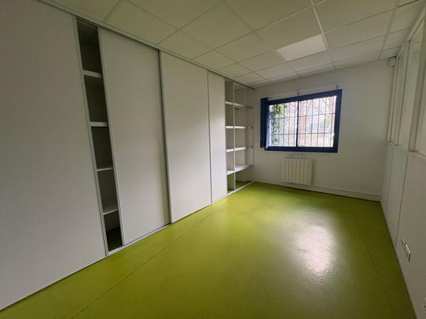 À VENDRE / Bureaux indépendants mixte (bureaux et petit stockage) - Saint Jean de Braye