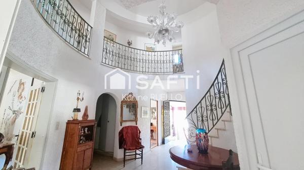 Maison au charme unique avec rotonde - Le Boulou