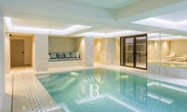 Neuilly-sur-Seine, Penthouse 5 Chambres -  157 m² à vendre
