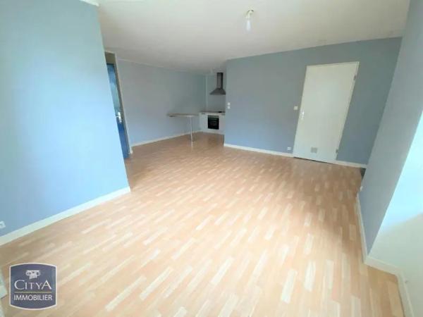 Appartement à louer 2 pièces 57.03m² Laon (02000)