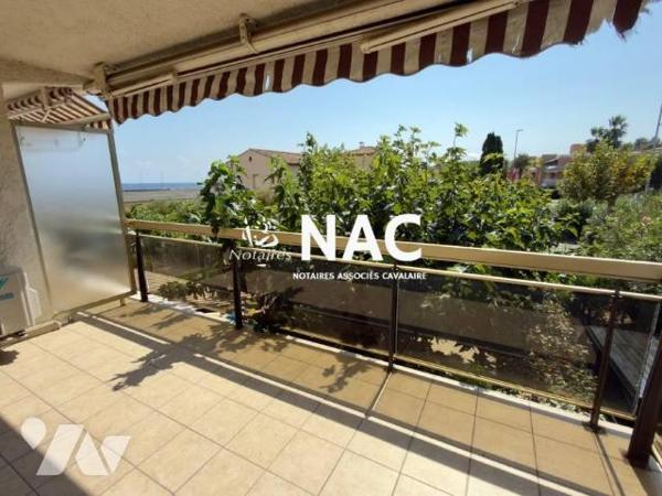 À vendre - Bel appartement duplex avec terrasse et loggia en bord de plage