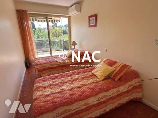 À vendre - Bel appartement duplex avec terrasse et loggia en bord de plage