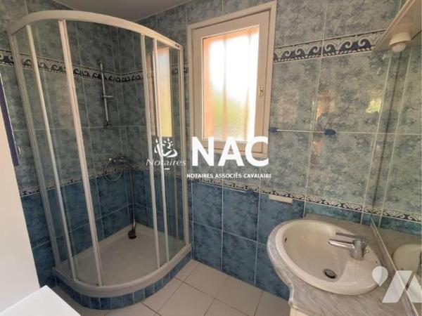 À vendre - Bel appartement duplex avec terrasse et loggia en bord de plage