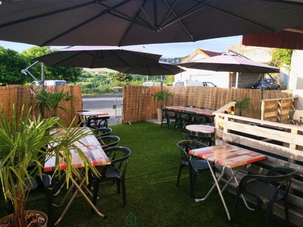 RESTAURANT, BAR, PIZZERIA, FDJ. AFFAIRE CLE EN MAIN LA ROCHE BLANCHE