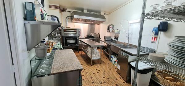 RESTAURANT, BAR, PIZZERIA, FDJ. AFFAIRE CLE EN MAIN LA ROCHE BLANCHE