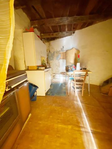 À Rénover – Maison avec Dépendance et Garage au Cœur de Soulegre (Fontrieu)