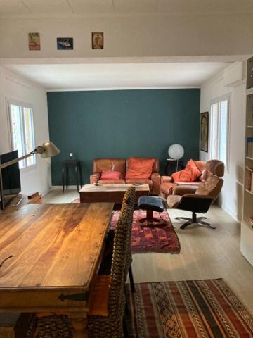 Maison de 135 m2, Avignon 4 chambres, un studio indépendant, atelier, abris voiture