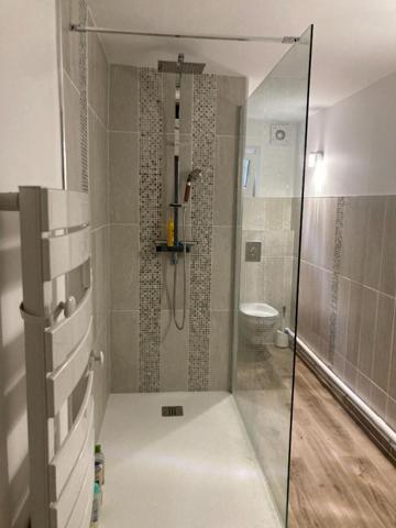 Maison de 135 m2, Avignon 4 chambres, un studio indépendant, atelier, abris voiture