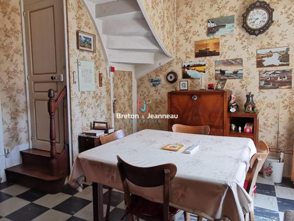 Maison de bourg à la Chapelle au Riboul