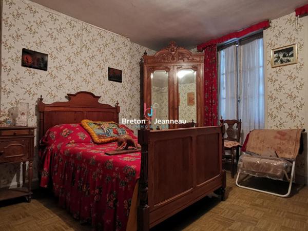 Maison de bourg à la Chapelle au Riboul