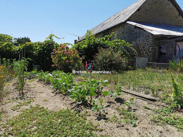 Maison de bourg à la Chapelle au Riboul