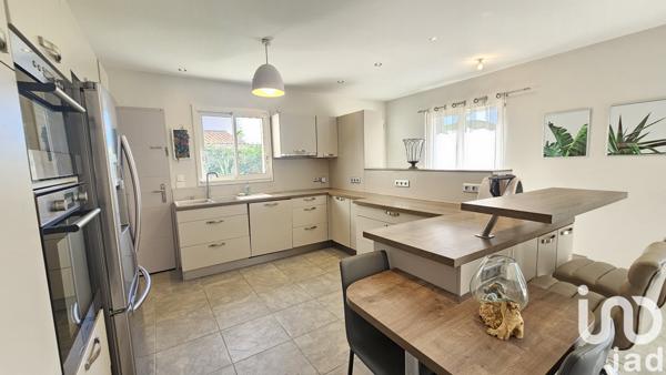 Maison à vendre 6 pièces 156 m² Vence