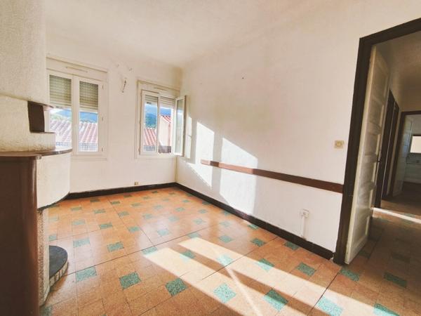 Dpt Pyrénées Orientales (66), à vendre PRADES maison P6 de 104 m² Immeuble de rapport