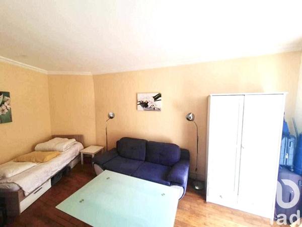 Studio 1 pièce de 26 m² à Courbevoie (92400)