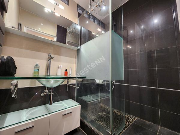 À vendre : Puteaux/Quartier Colline, Appartement de 3 pièces traversant de 51m² avec cave