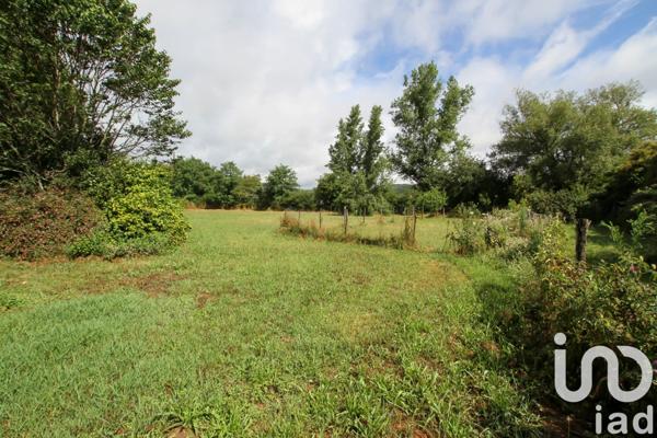 Maison 11 pièces de 241 m² à Saint-Cyprien (24220)