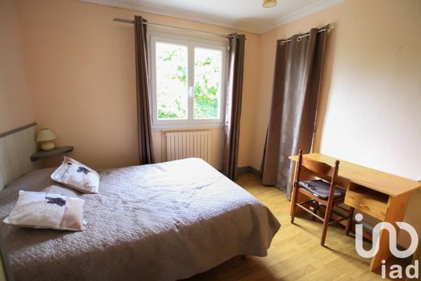 Maison 11 pièces de 241 m² à Saint-Cyprien (24220)