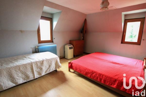 Maison 11 pièces de 241 m² à Saint-Cyprien (24220)