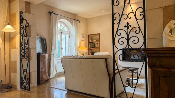 Ancien presbytère avec vue panoramique exceptionnelle à Poitiers