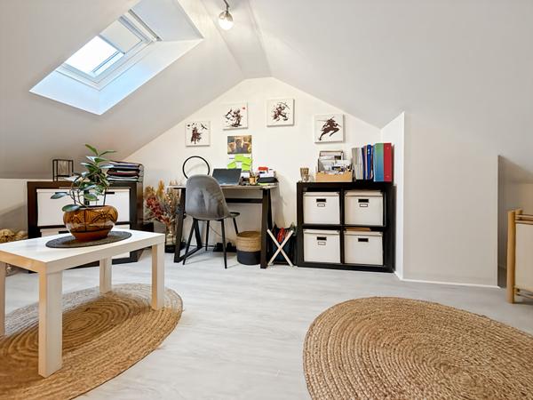 Maison de Plain pied 120 m2 sur 472 m2 de terrain.