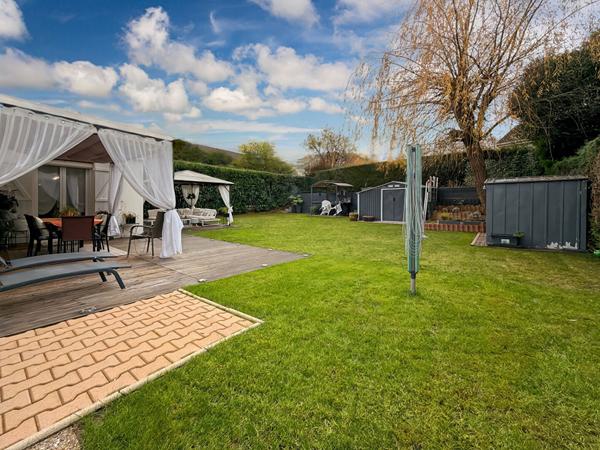 Maison de Plain pied 120 m2 sur 472 m2 de terrain.