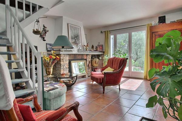 Maison 5 pièces sur 1 hectare de forêt  - Fuveau 13710 - 670 000