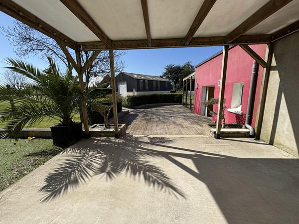 A vendre propriété Plougar 6 pièces - 4 chambres - 159 M² - hangar neuf