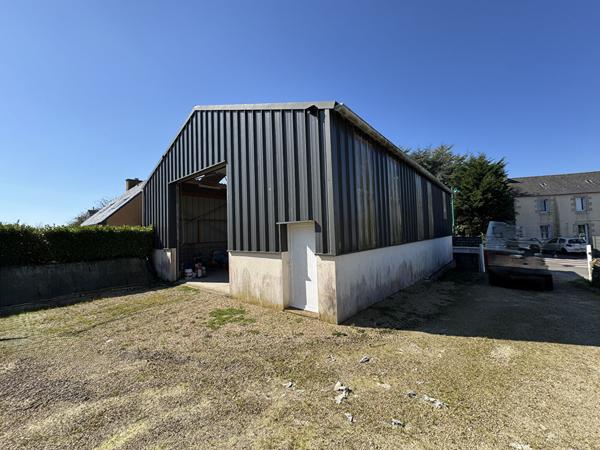 A vendre propriété Plougar 6 pièces - 4 chambres - 159 M² - hangar neuf