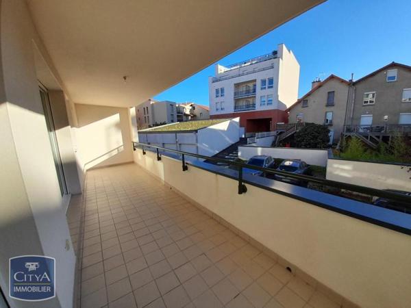 Appartement à louer 4 pièces 81m²