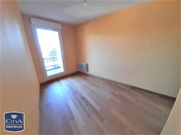 Appartement à louer 4 pièces 81m²