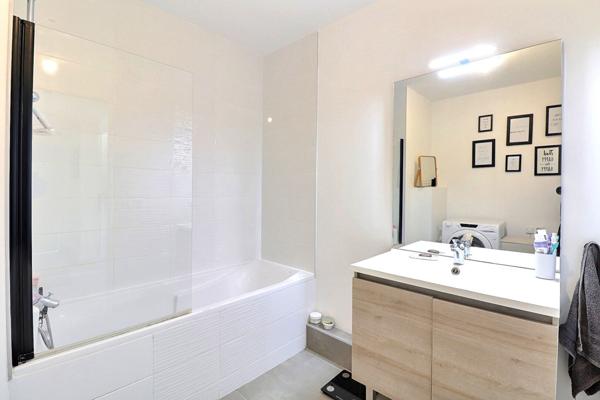 Rare à la vente : Magnifique T4 en rooftop avec 55 m2 d'extérieur secteur Michelet proche St Anne