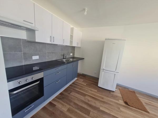 Location                                                      Appartement
                        
                     2 pièces                      37 m2                     à Niort