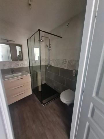 Location                                                      Appartement
                        
                     2 pièces                      37 m2                     à Niort