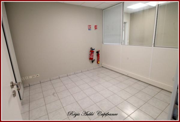 Dpt Sarthe (72), à vendre Local industriel avec bureaux proche du MANS-CHANGE