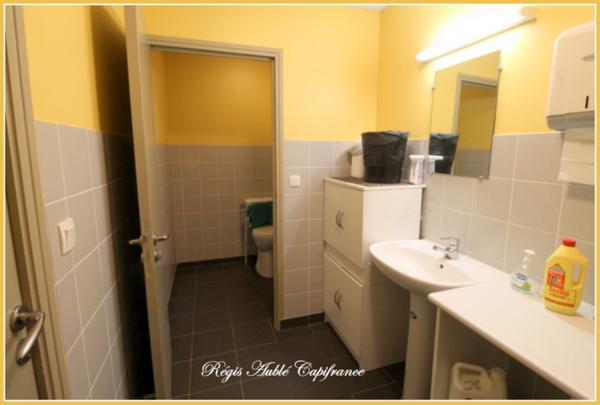 Dpt Sarthe (72), à vendre Local industriel avec bureaux proche du MANS-CHANGE