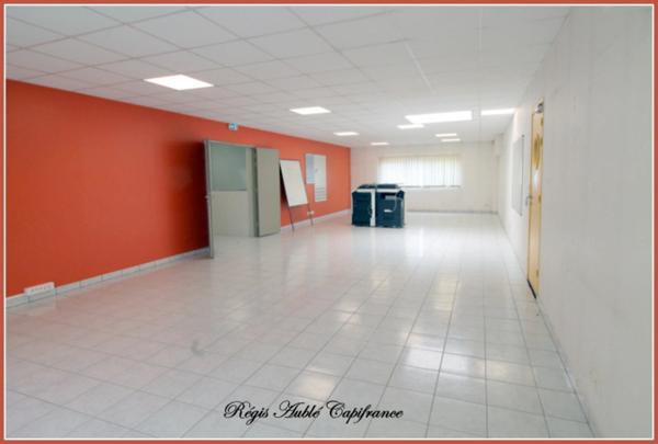 Dpt Sarthe (72), à vendre Local industriel avec bureaux proche du MANS-CHANGE