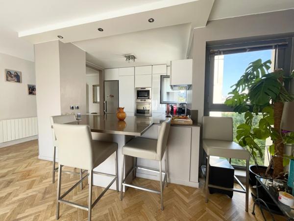 Dpt Paris (75), à vendre PARIS 20EME ARRONDISSEMENT appartement T3