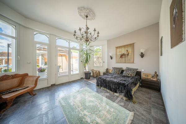 Bassin d’Arcachon – Propriété de 426m² avec gîtes et piscine