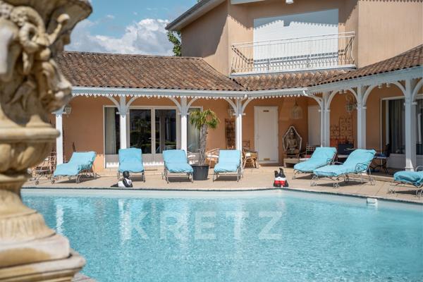 Bassin d’Arcachon – Propriété de 426m² avec gîtes et piscine