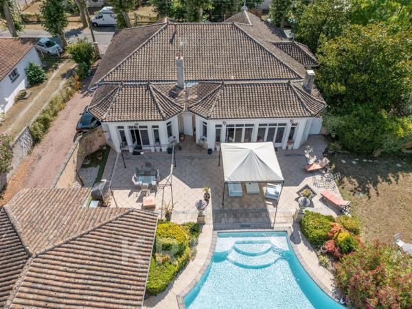 Bassin d’Arcachon – Propriété de 426m² avec gîtes et piscine