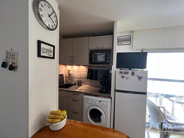 À Vendre 2 pièces meublé avec vue mer