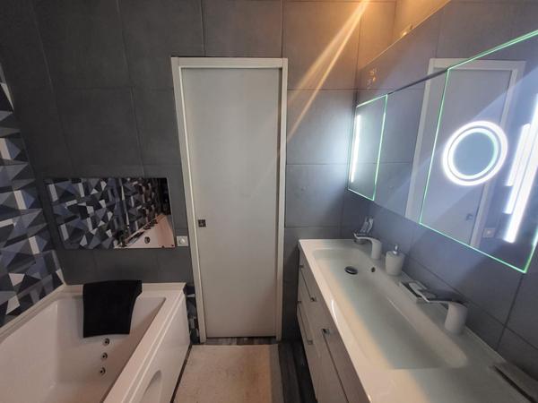 MAISON CONNECTEE  !!! COUP DE COEUR ASSURE !!! RARE  !!!