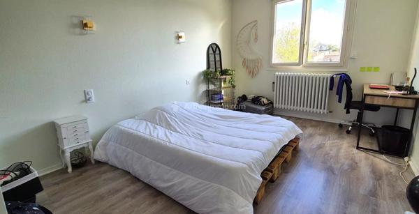 Vente                                                      Maison
                        
                     6 pièces                      137 m2                     à Albi