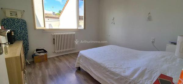 Vente                                                      Maison
                        
                     6 pièces                      137 m2                     à Albi