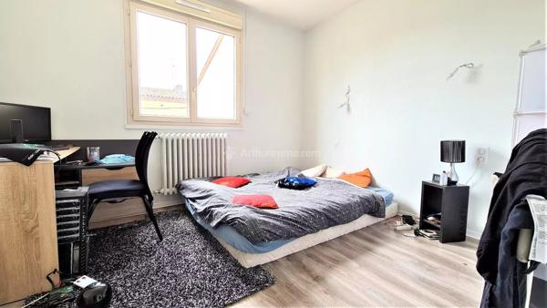 Vente                                                      Maison
                        
                     6 pièces                      137 m2                     à Albi