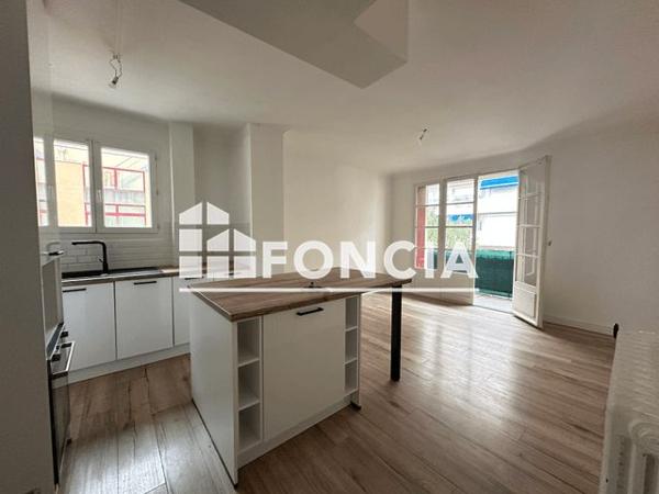 Location Appartement 3 pièces 52.9 m² - 163 BD CHARLES BARNIER Toulon 83000